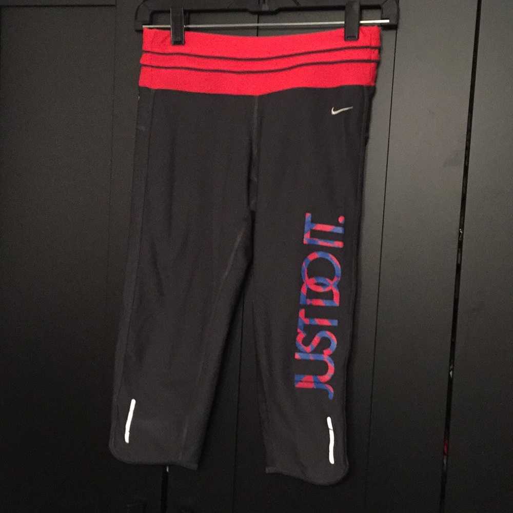 Women’s small Nike Dri Fit capris.